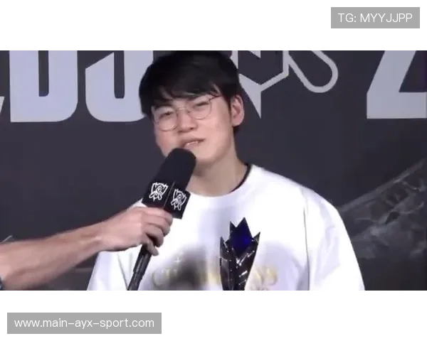 职业选手赛后采访引热议